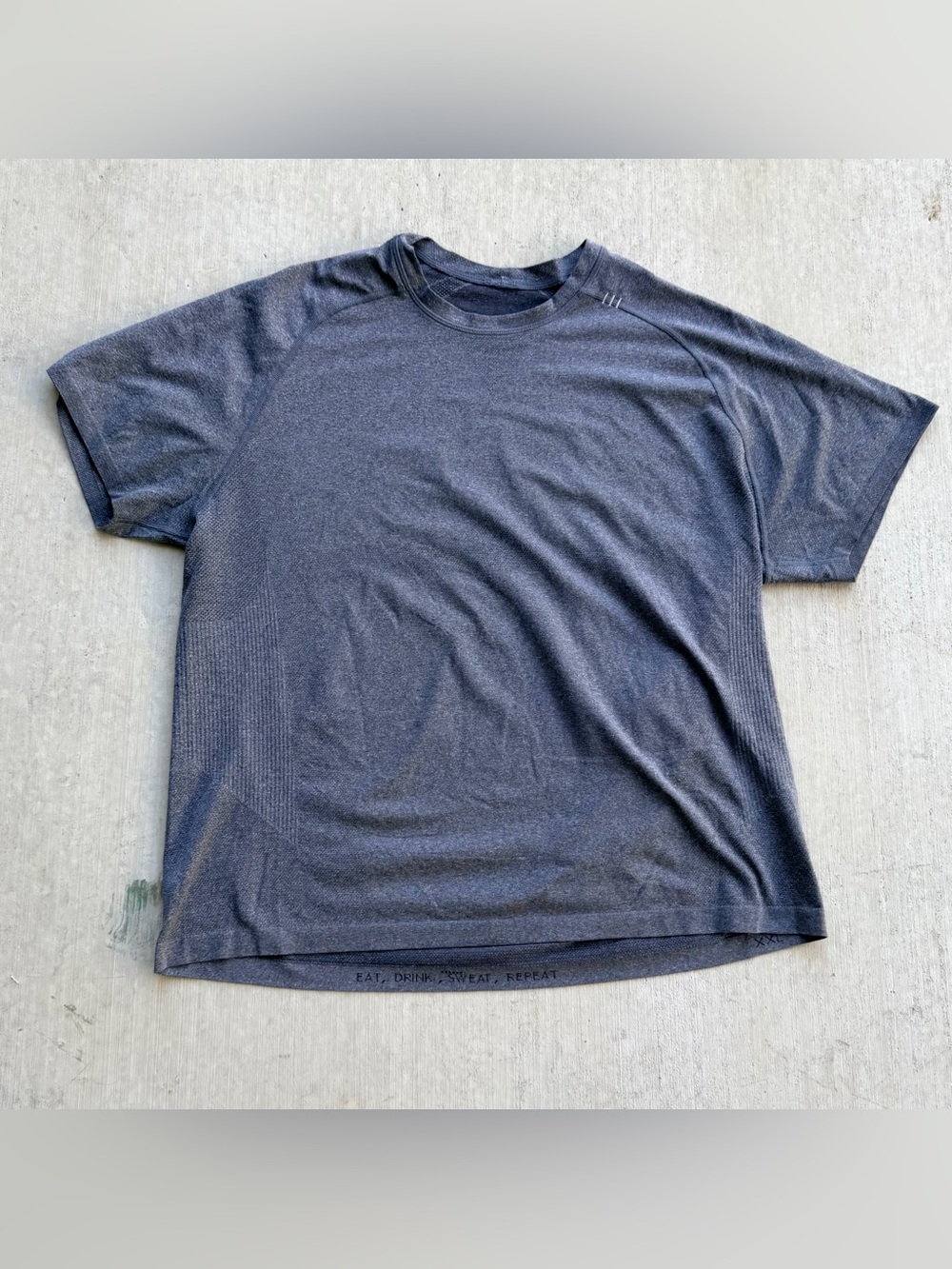 Lululemon Metal Vent Tech T Shirt Men Size XL Gray Stretch Active